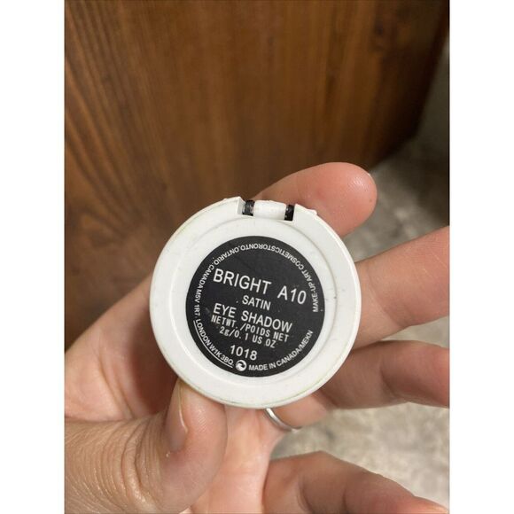 MAC EyeShadow From Liberty Of London Collection Bright 10 Eye Shadow Rare - Picture 3 of 5